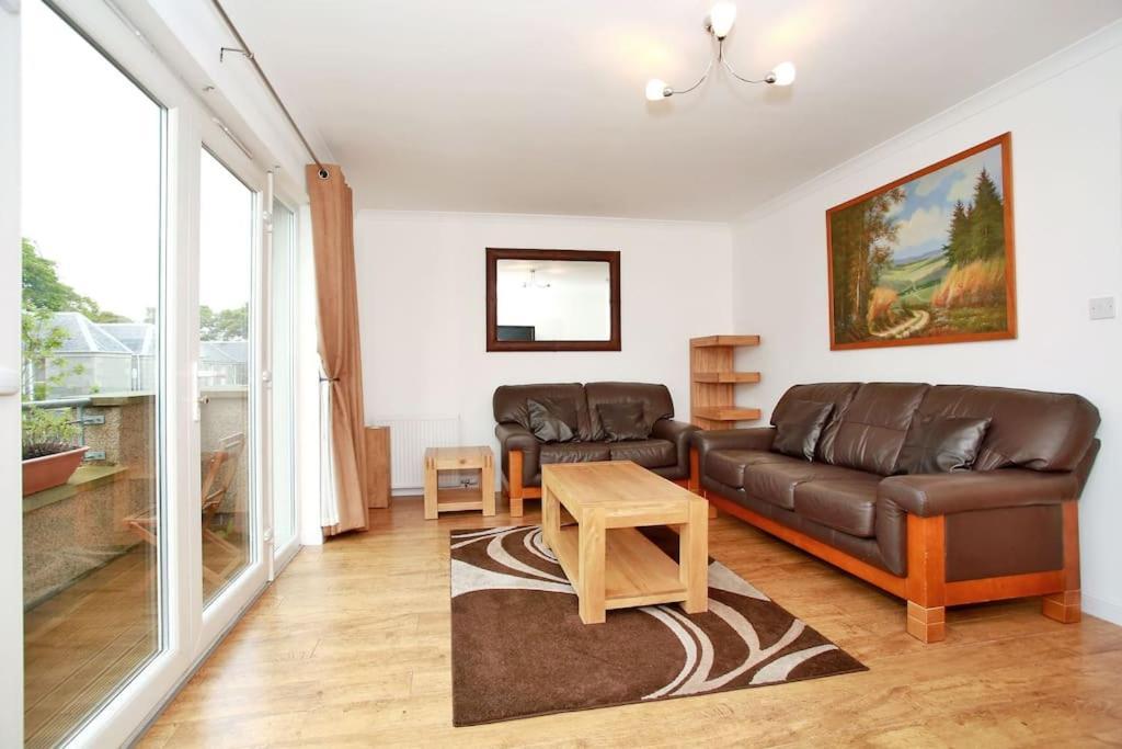 Fabulous Townhouse Near Beach, City And Sports Leilighet Aberdeen Eksteriør bilde